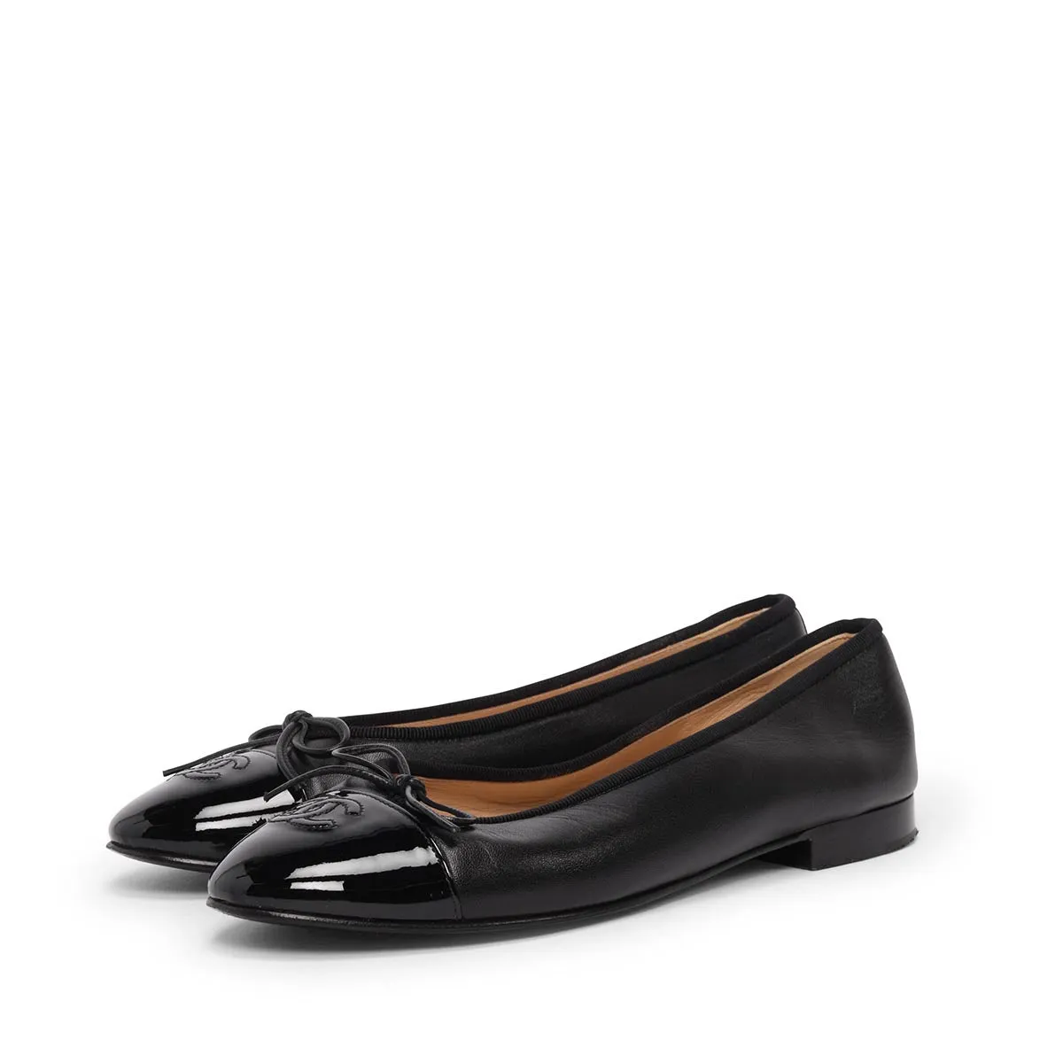 Chanel Black Lambskin & Patent CC Cap Toe Flats 38.5