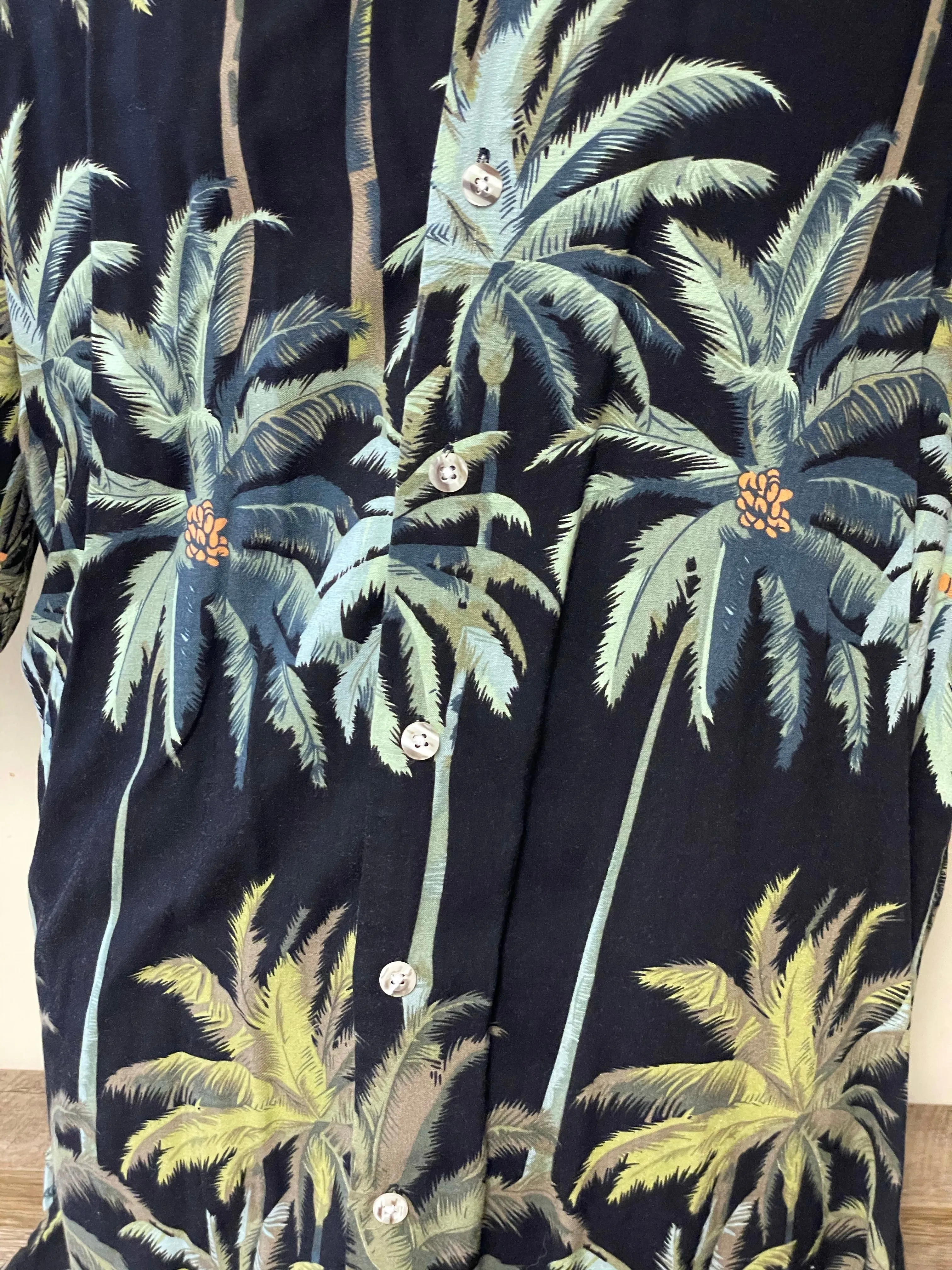 <€€*v Mens CARIBBEAN BLUES Silk Camp Shirt Medium Rayon Palm Trees Button Up